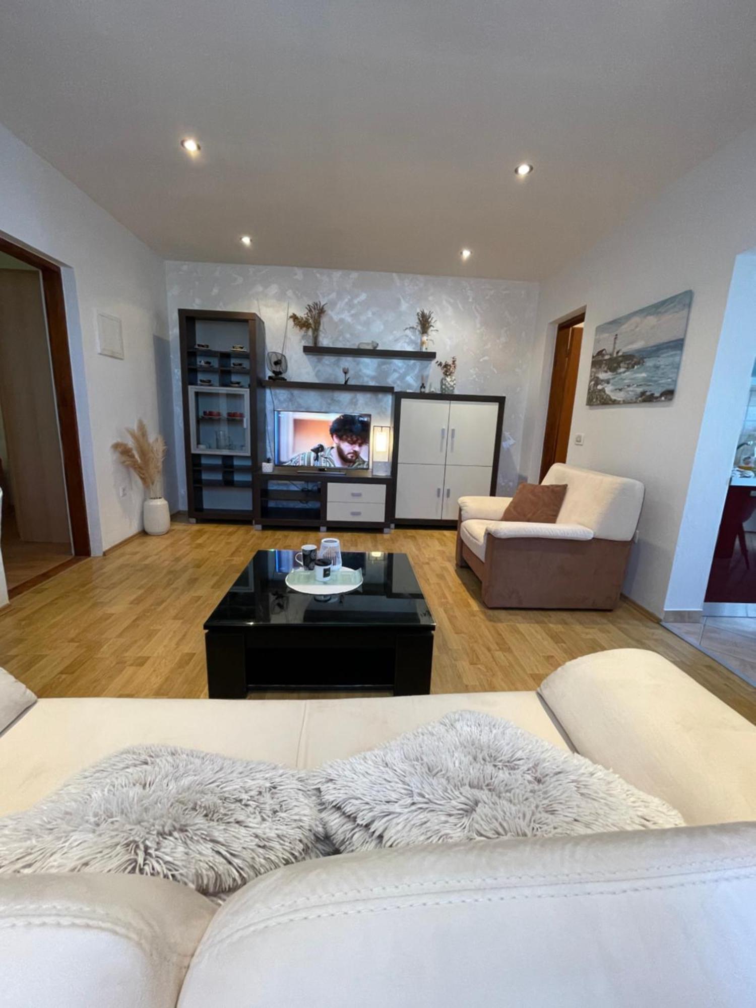 Denis Apartment Zdrelac Luaran gambar